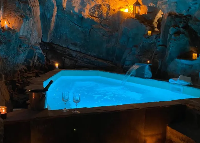 Hotel 4 stelle: La Casa Medievale Suites e SPA